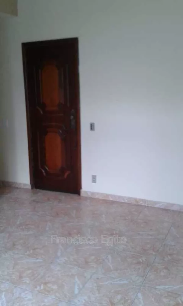 Apartamento à venda com 3 quartos, 75m² - Foto 1