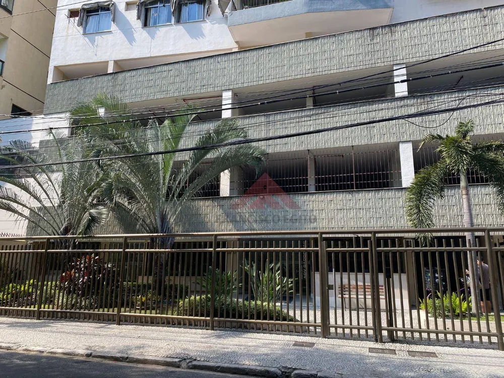 Cobertura, 3 quartos, 220 m² - Foto 1