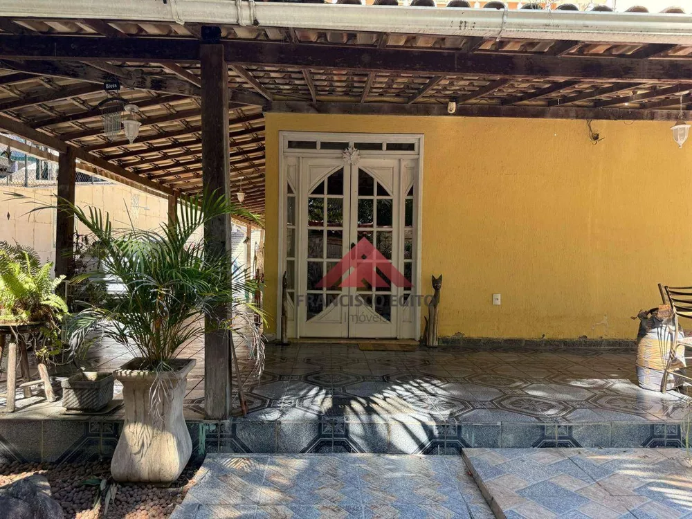 Casa, 3 quartos, 320 m² - Foto 1