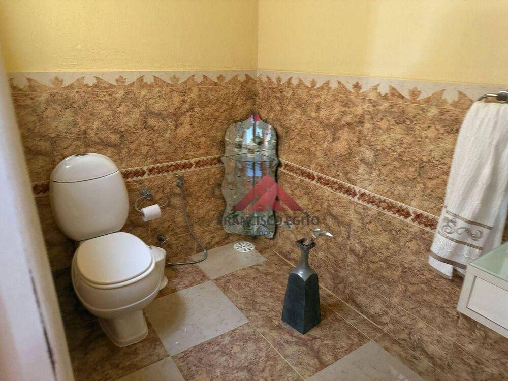 Casa à venda com 3 quartos, 320m² - Foto 3