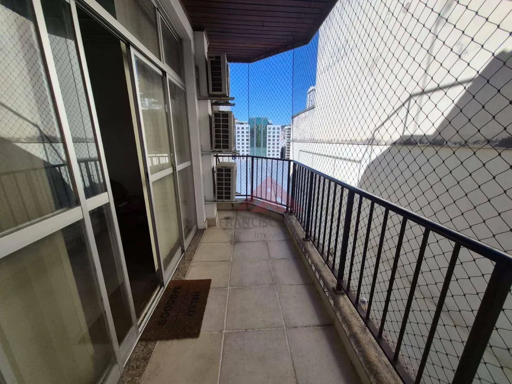 Cobertura, 3 quartos, 245 m² - Foto 9