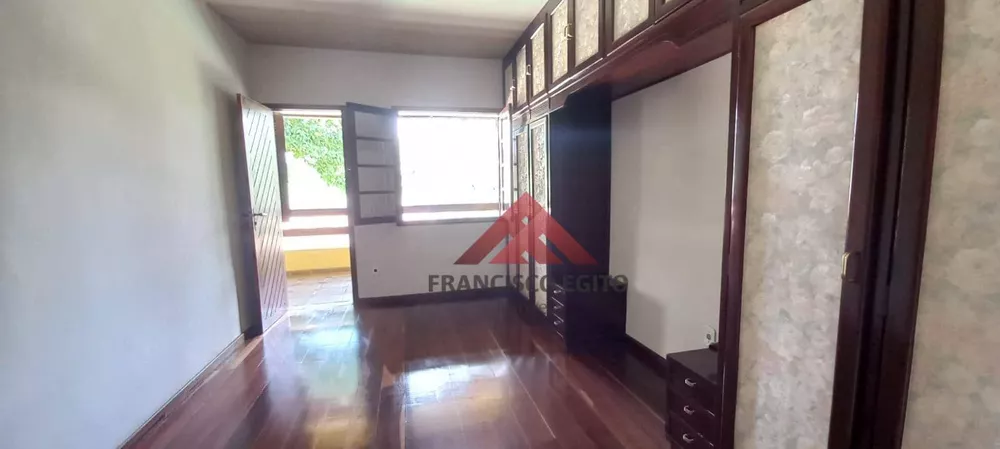 Casa, 6 quartos, 333 m² - Foto 2