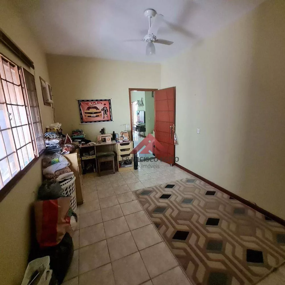 Casa, 3 quartos, 160 m² - Foto 2