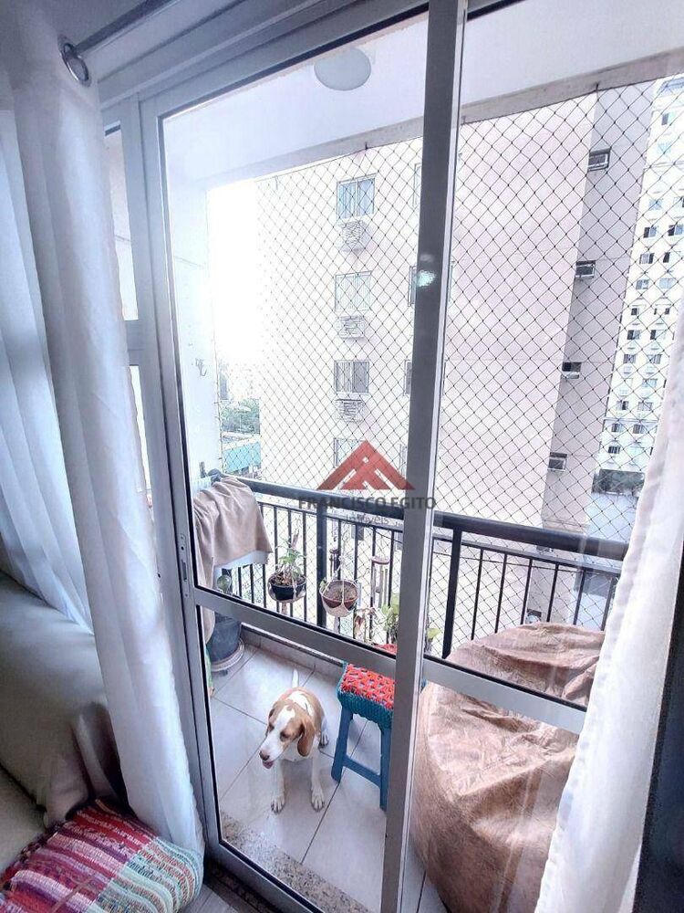 Apartamento à venda com 2 quartos, 70m² - Foto 1
