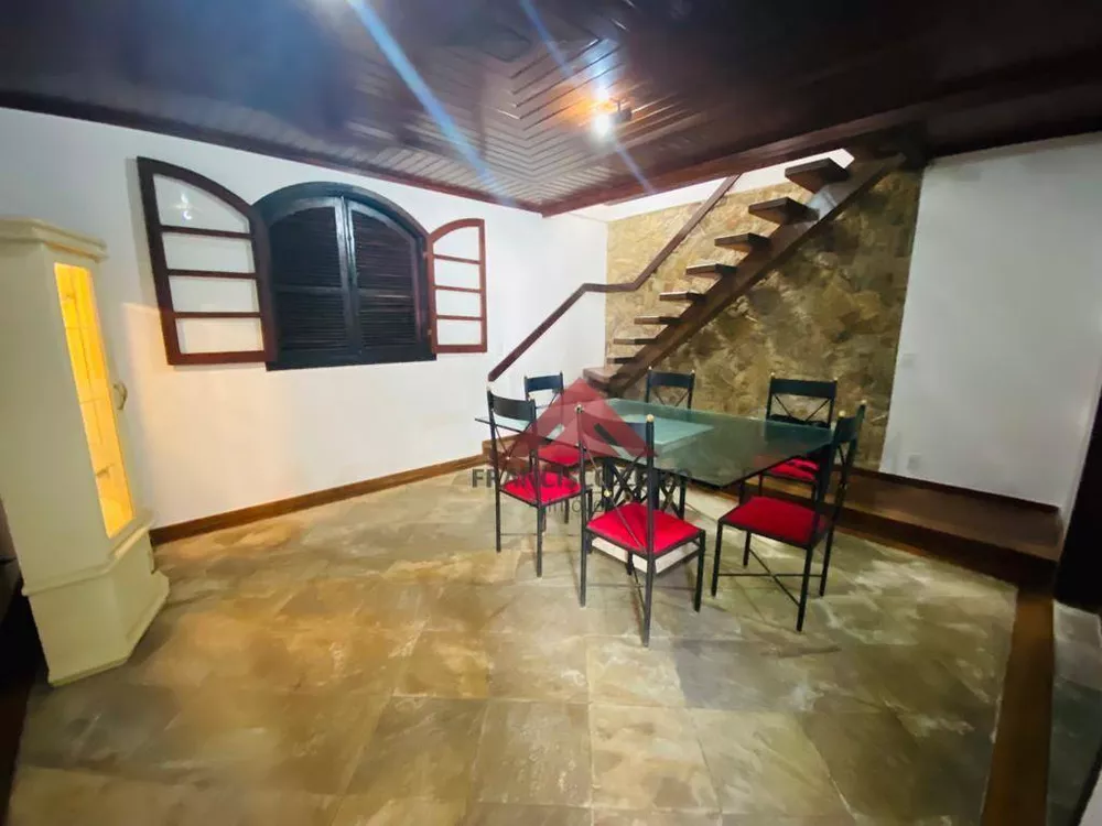 Casa, 5 quartos, 273 m² - Foto 9