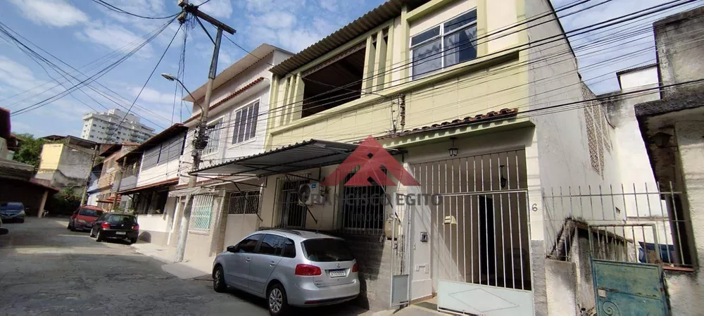 Casa à venda com 5 quartos, 290m² - Foto 2