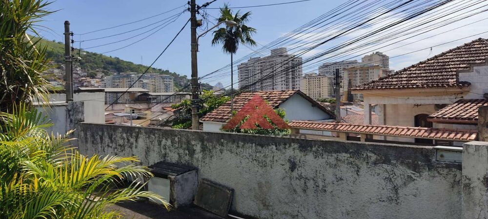 Casa à venda com 3 quartos, 90m² - Foto 3
