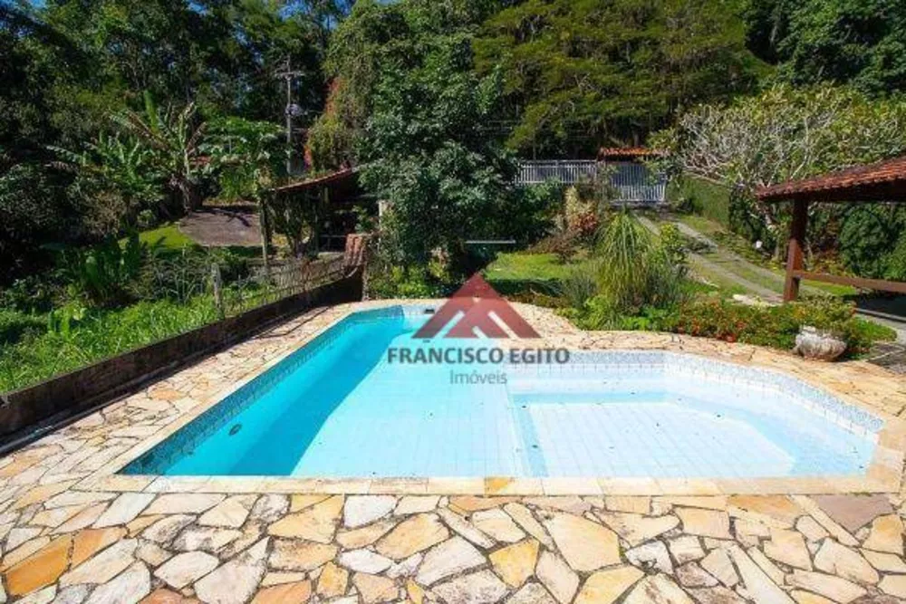 Casa, 3 quartos, 196 m² - Foto 2