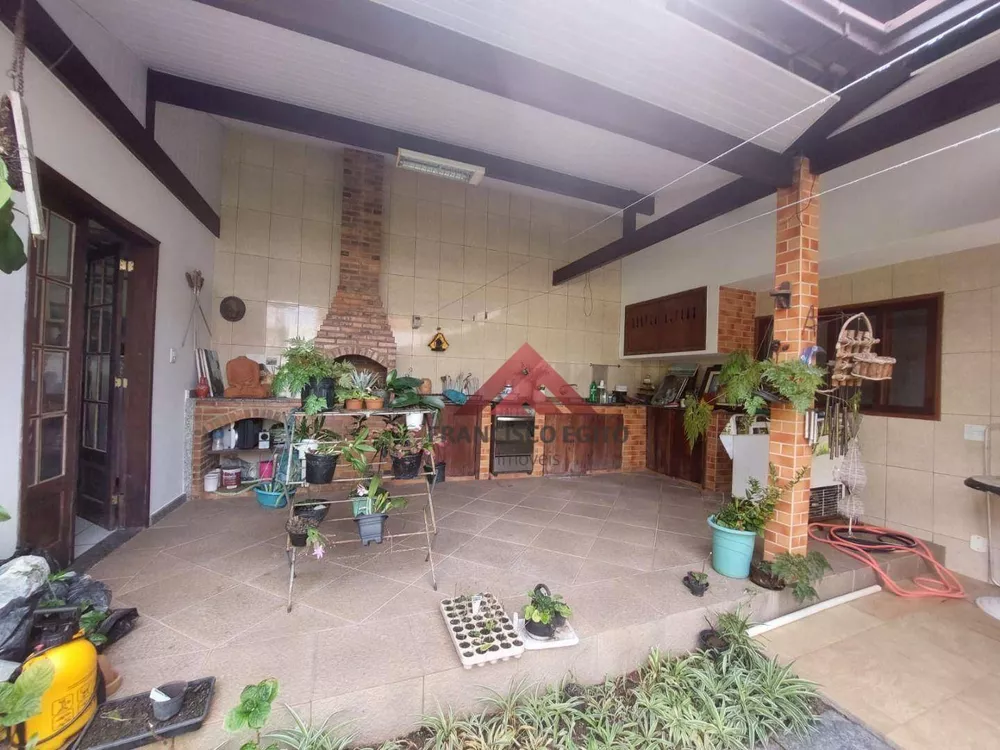 Casa, 5 quartos, 271 m² - Foto 3