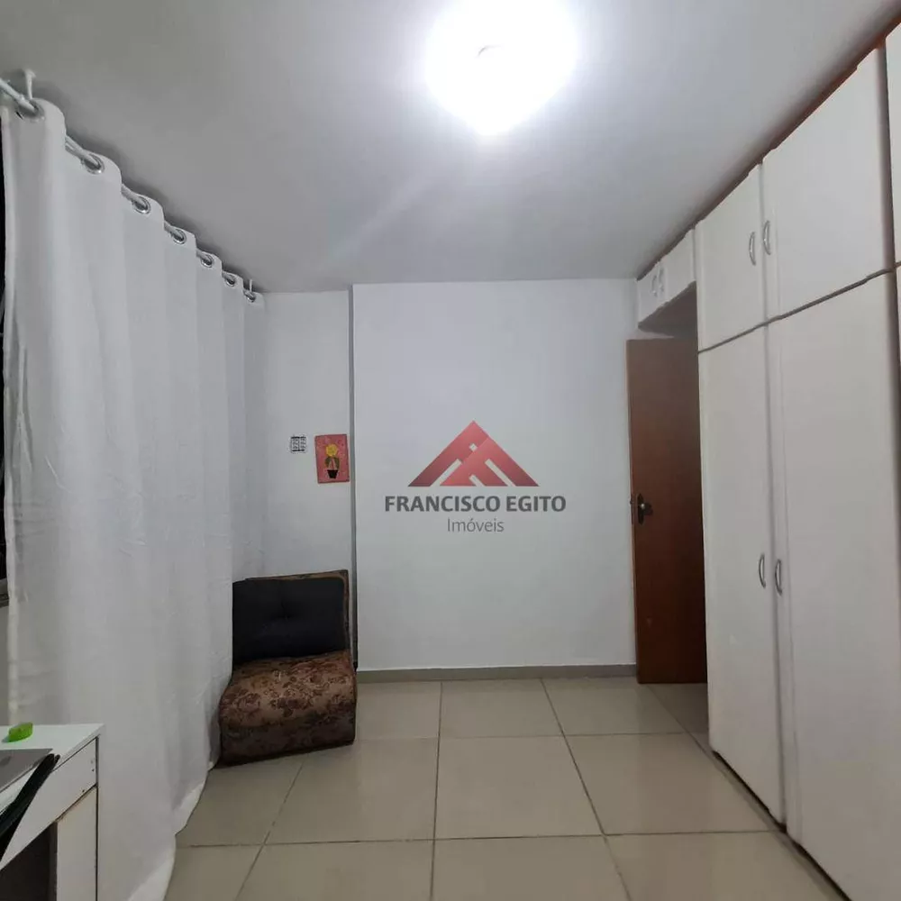 Apartamento à venda com 2 quartos, 80m² - Foto 4