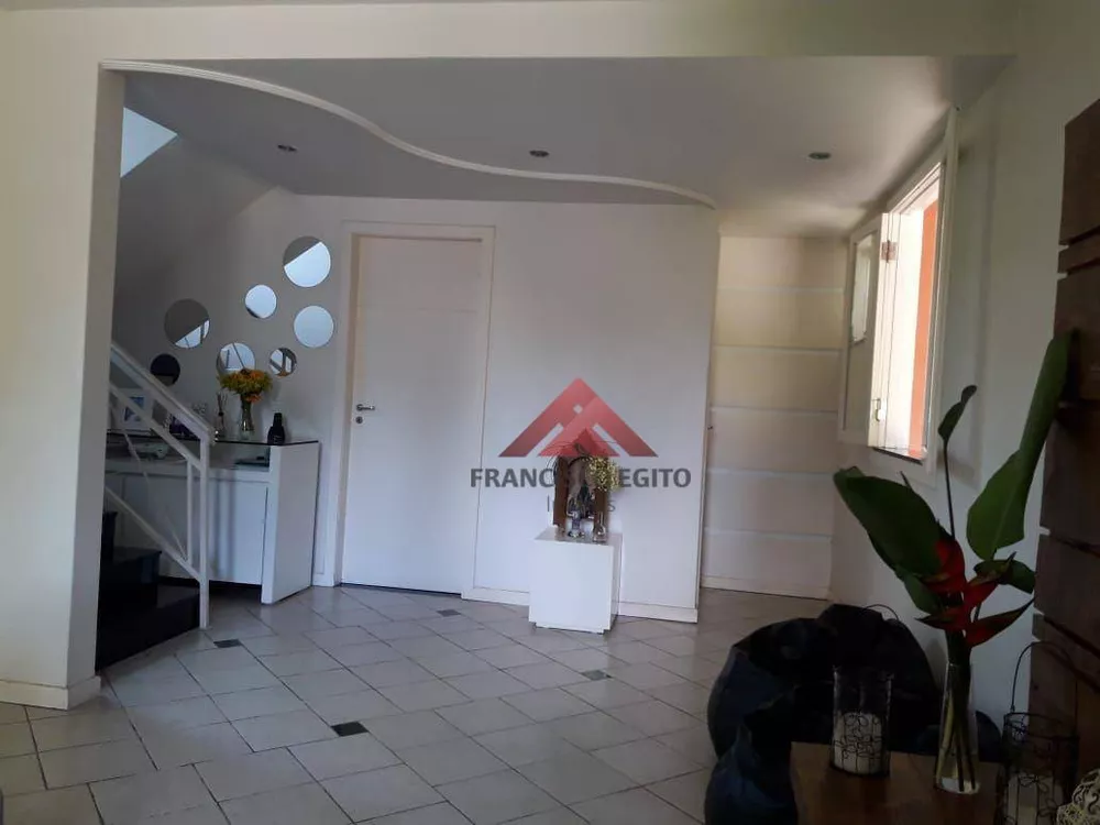 Casa, 4 quartos, 230 m² - Foto 13