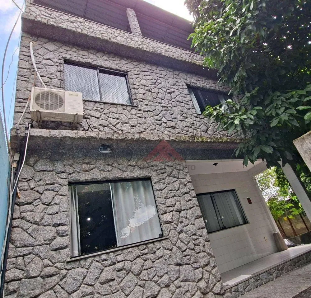 Casa, 3 quartos, 154 m² - Foto 1