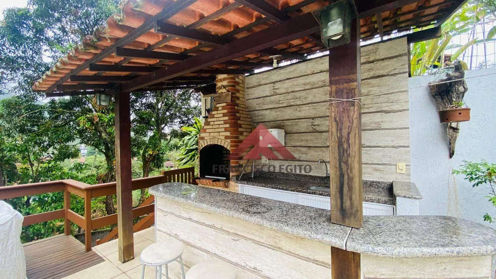 Casa, 3 quartos, 257 m² - Foto 15