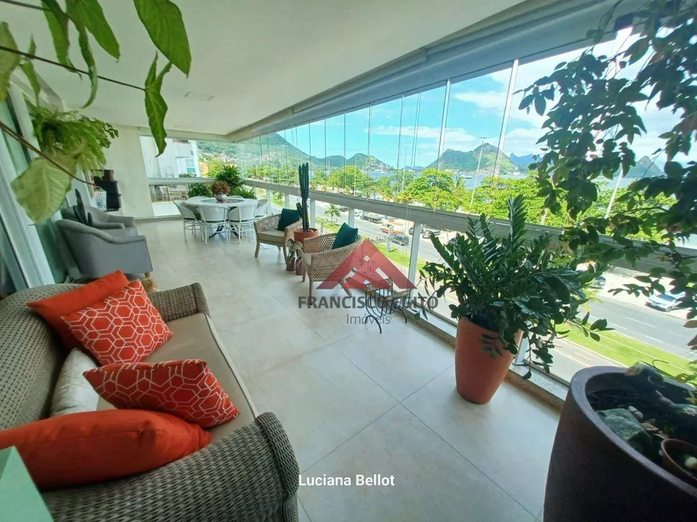 Apartamento, 3 quartos, 290 m² - Foto 1