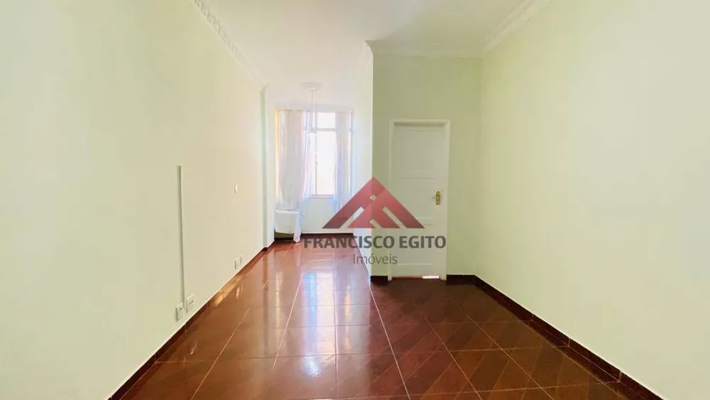 Apartamento à venda com 2 quartos, 75m² - Foto 2