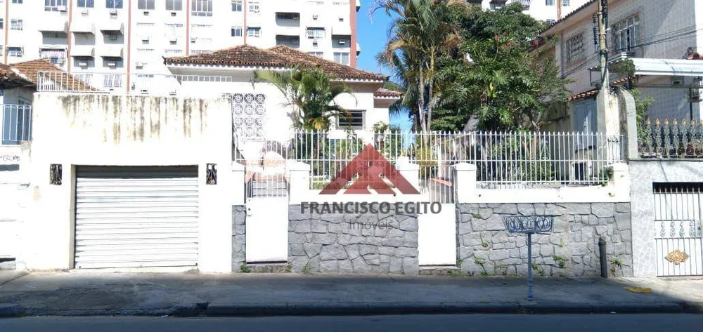 Casa, 4 quartos, 278 m² - Foto 1