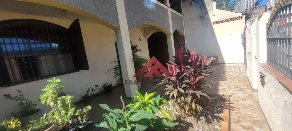 Casa, 4 quartos, 218 m² - Foto 8