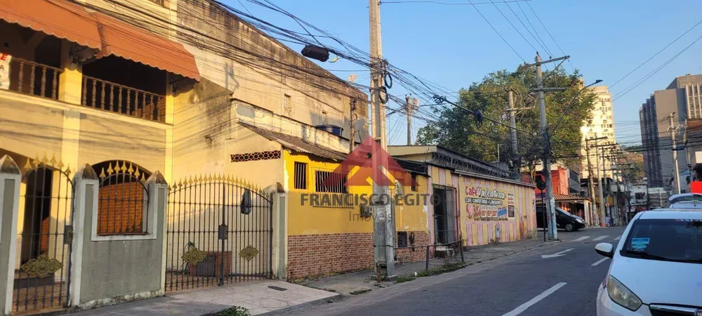 Casa, 4 quartos, 218 m² - Foto 2