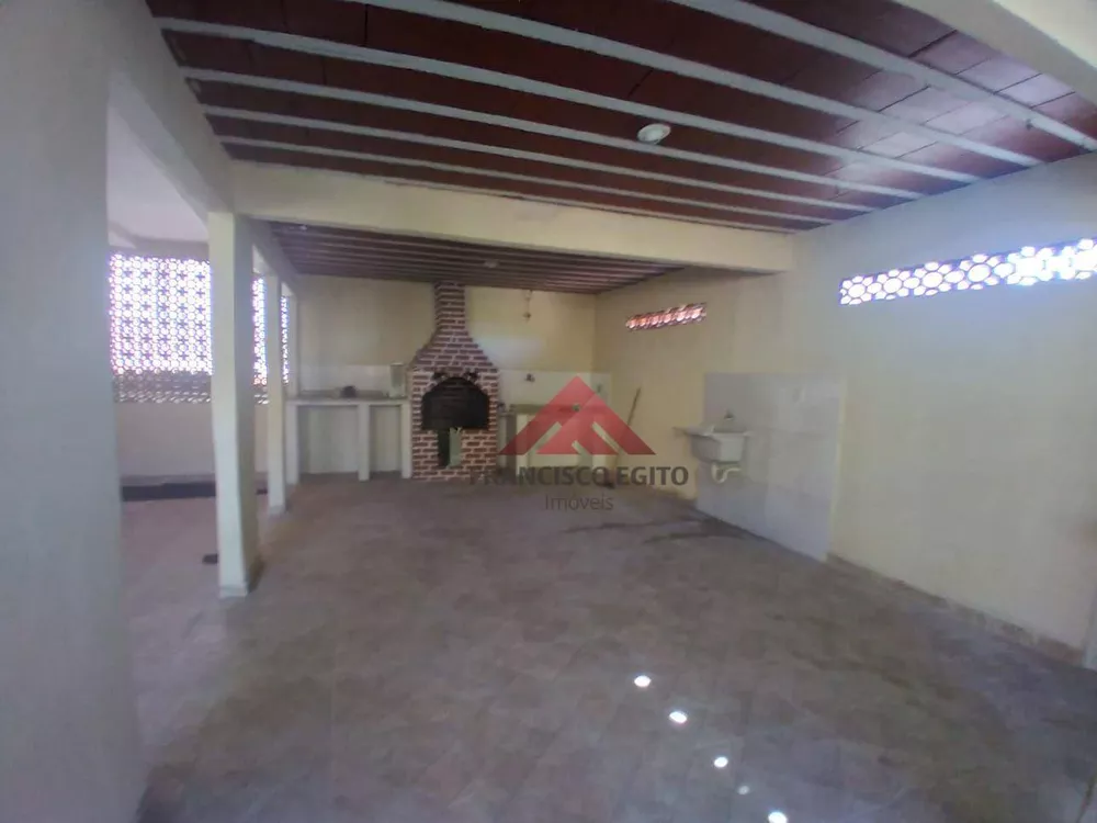 Casa, 5 quartos, 270 m² - Foto 1