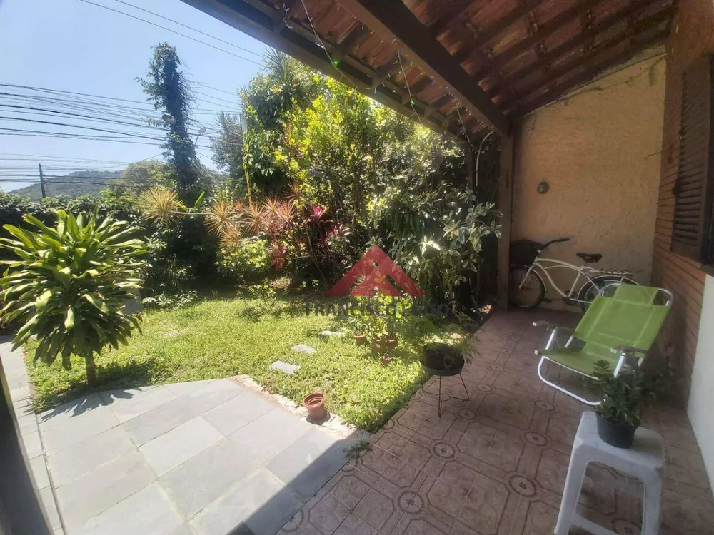 Casa, 2 quartos, 252 m² - Foto 1
