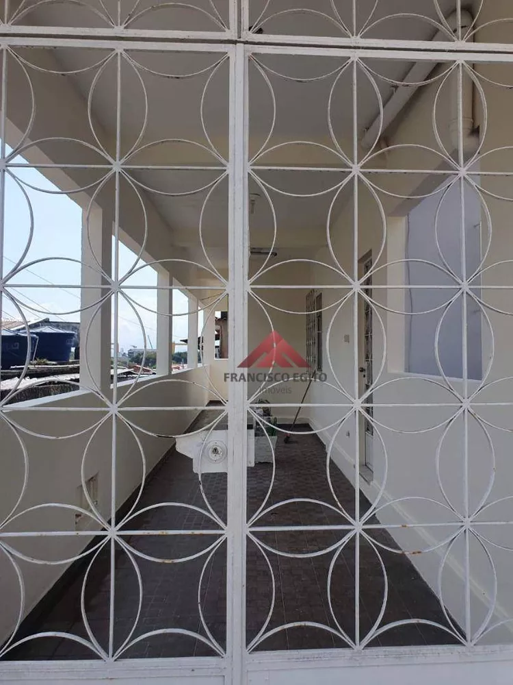 Casa, 3 quartos, 292 m² - Foto 1