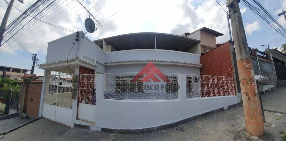 Casa, 3 quartos, 292 m² - Foto 2