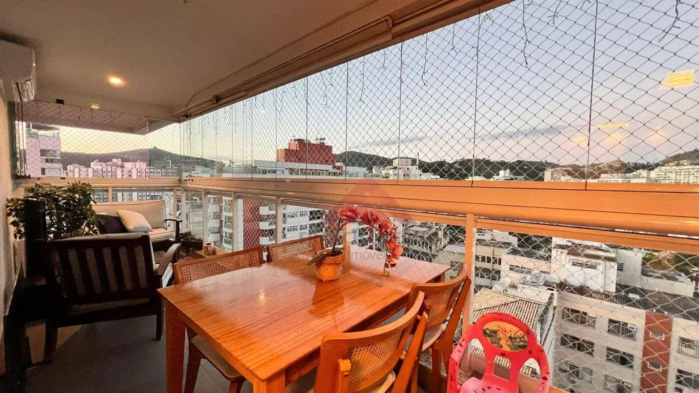 Apartamento, 3 quartos, 130 m² - Foto 1