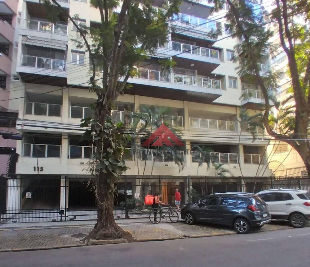 Apartamento à venda com 3 quartos, 106m² - Foto 1
