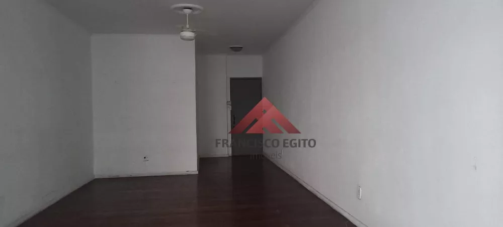 Apartamento à venda com 3 quartos, 129m² - Foto 2