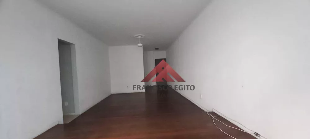 Apartamento à venda com 3 quartos, 129m² - Foto 3