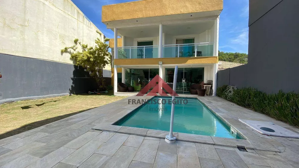 Casa, 3 quartos, 235 m² - Foto 1