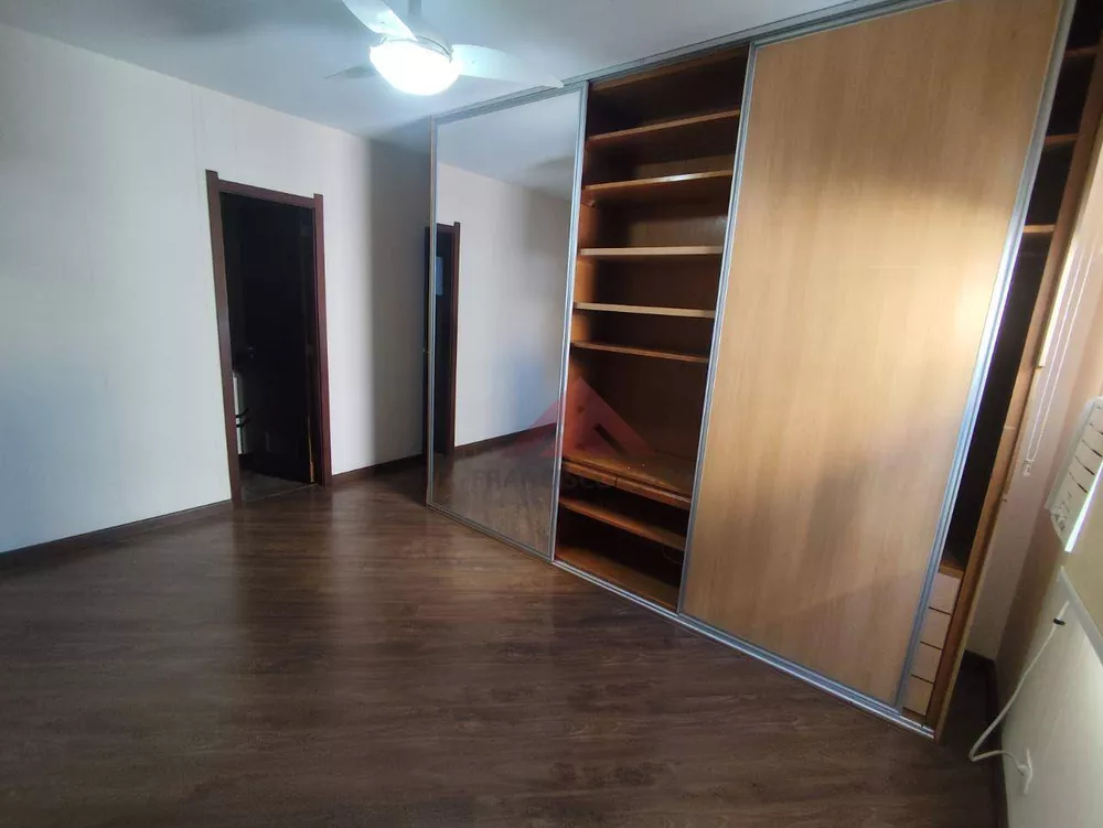 Apartamento, 3 quartos, 208 m² - Foto 1