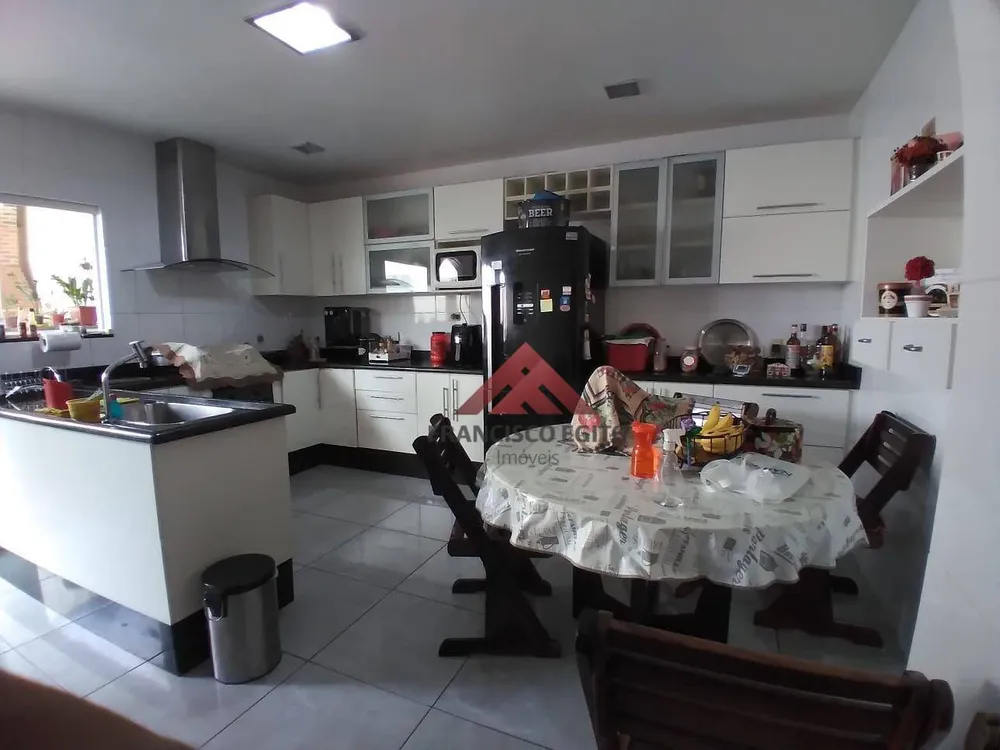 Casa, 4 quartos, 180 m² - Foto 13