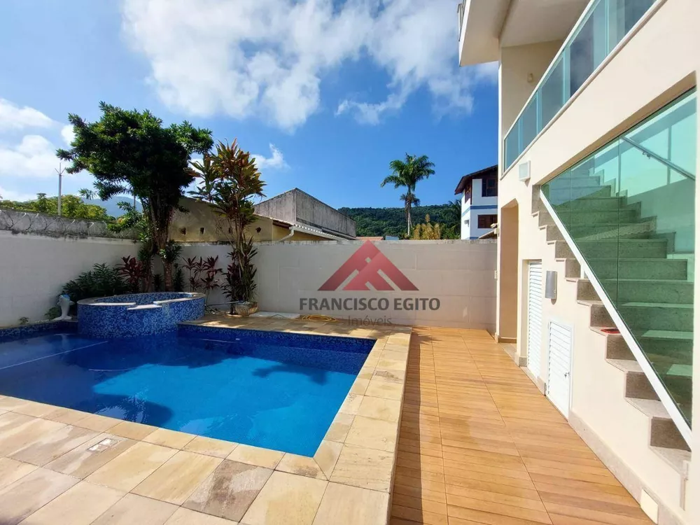 Casa, 7 quartos, 450 m² - Foto 1