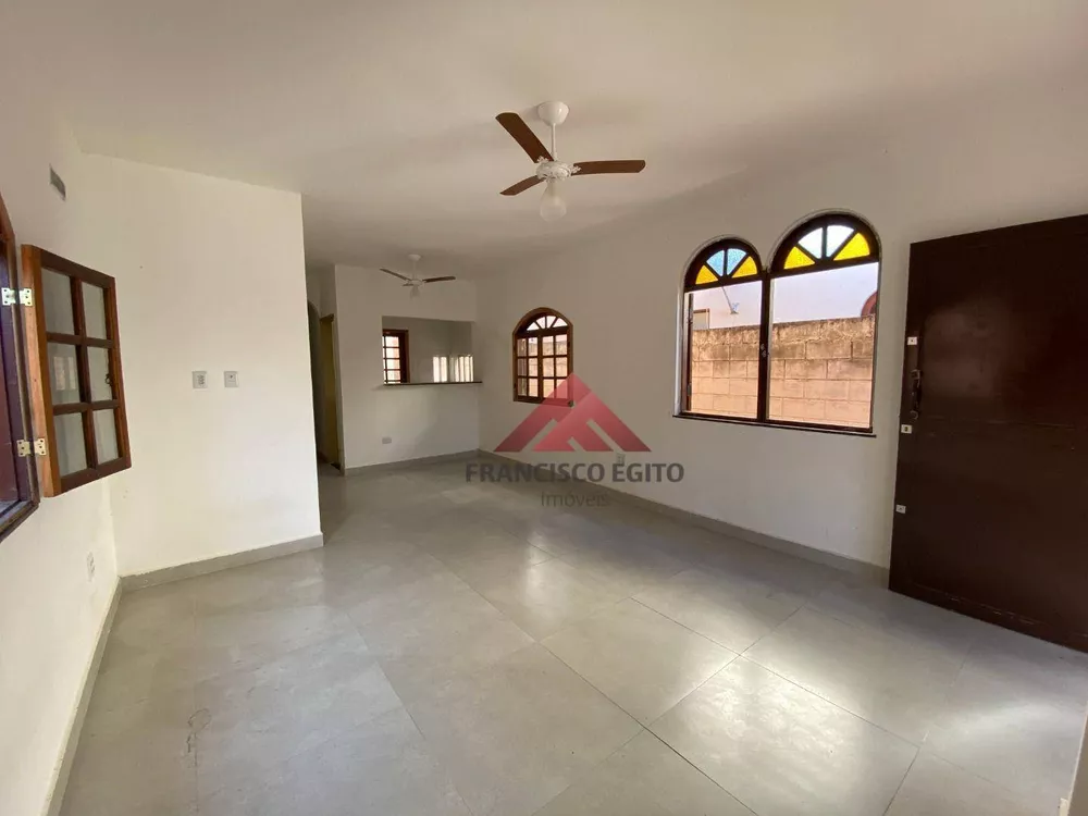 Casa, 3 quartos, 90 m² - Foto 1