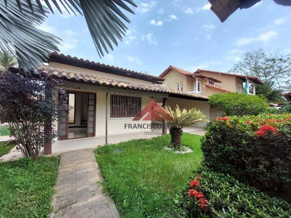 Casa à venda com 3 quartos, 130m² - Foto 1