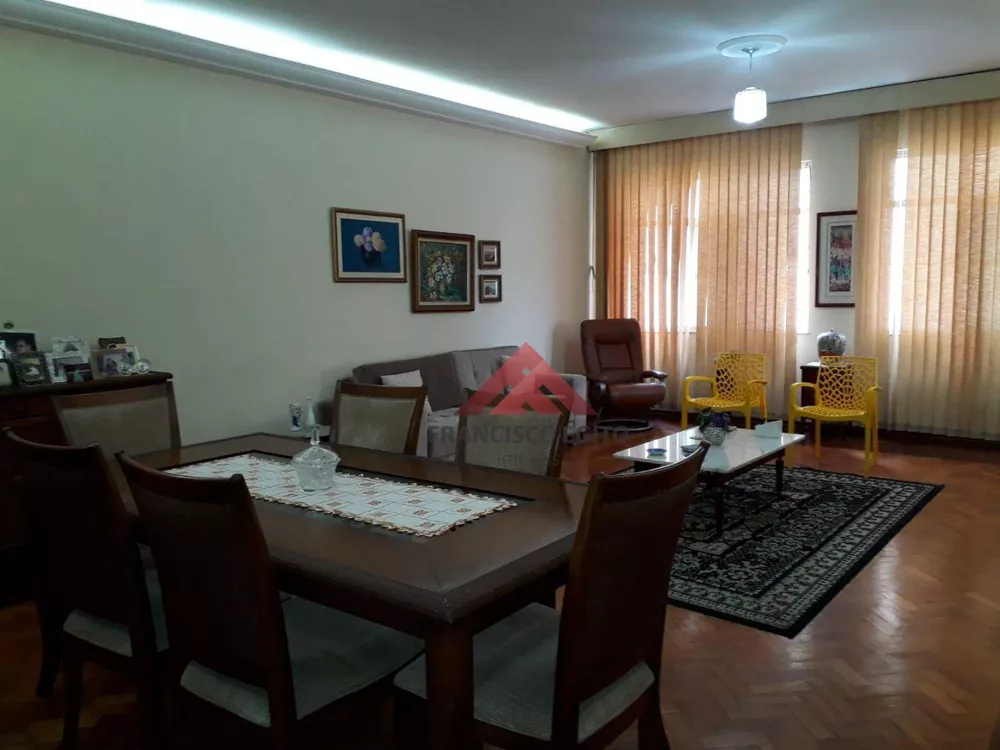 Apartamento à venda com 3 quartos, 150m² - Foto 3