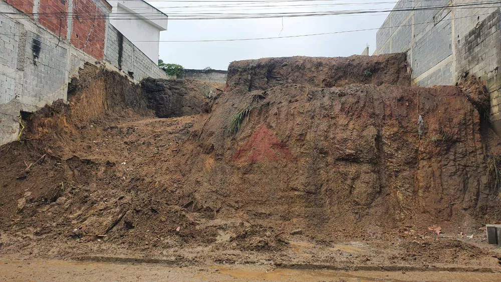 Loteamento e Condomínio, 375 m² - Foto 2