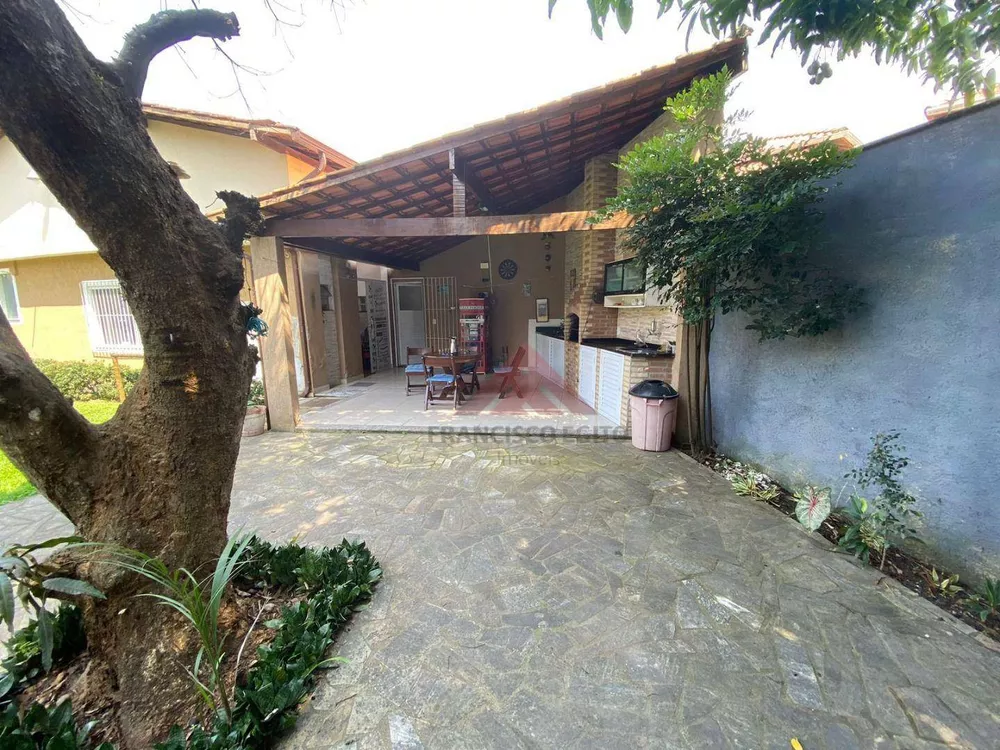 Casa, 3 quartos, 250 m² - Foto 15