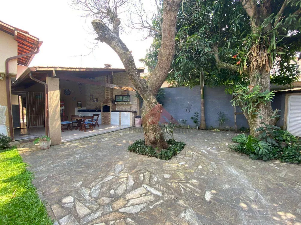 Casa, 3 quartos, 250 m² - Foto 2
