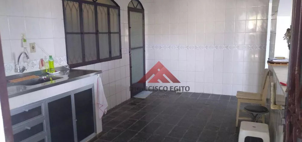 Casa, 3 quartos, 241 m² - Foto 13