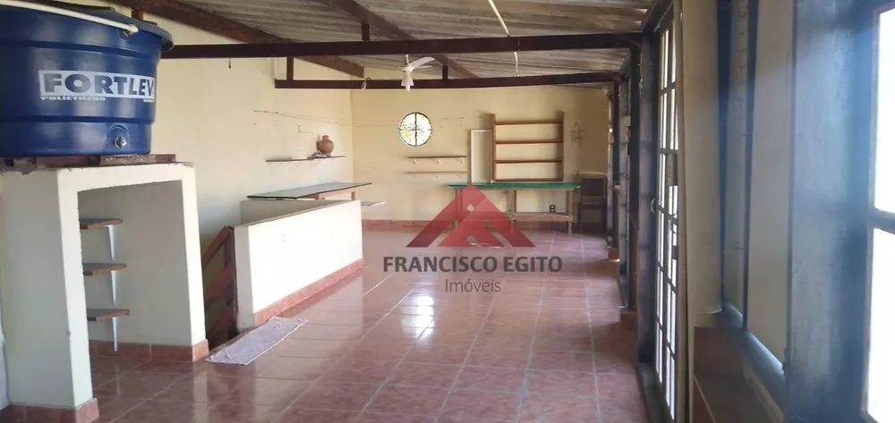 Casa, 3 quartos, 241 m² - Foto 3
