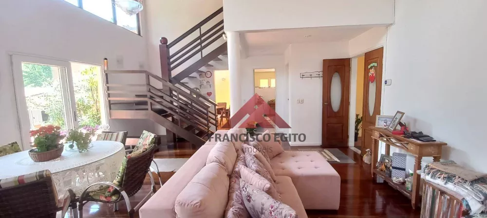 Casa à venda com 3 quartos, 255m² - Foto 3