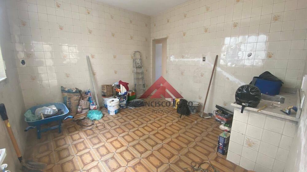 Casa, 5 quartos, 210 m² - Foto 3