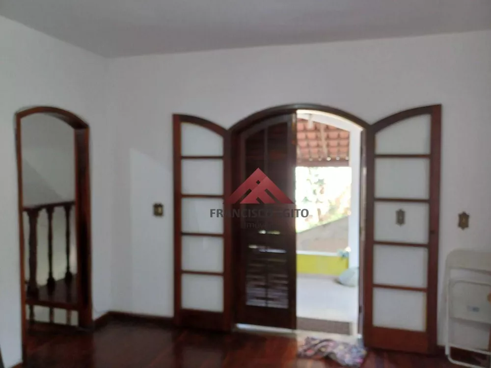 Casa, 4 quartos, 234 m² - Foto 1