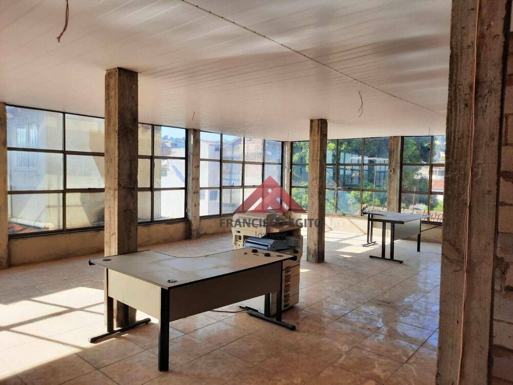 Prédio Inteiro para alugar, 240m² - Foto 1
