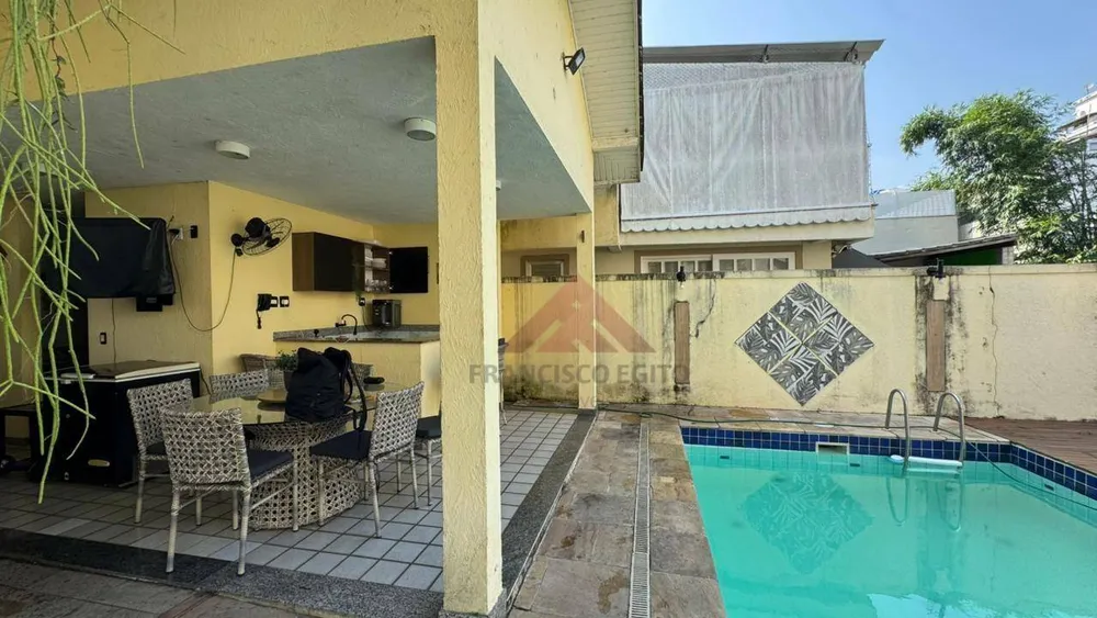 Casa, 4 quartos, 250 m² - Foto 40