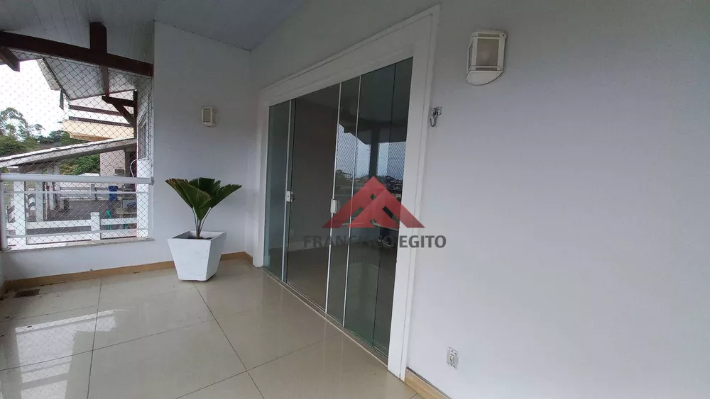 Casa à venda com 4 quartos, 288m² - Foto 4