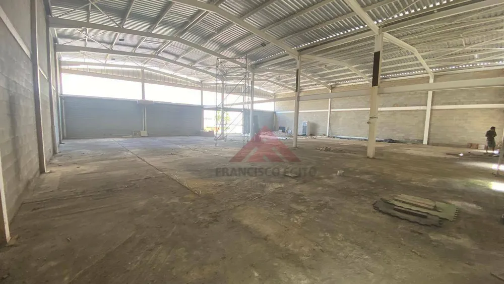 Depósito-Galpão, 588 m² - Foto 1