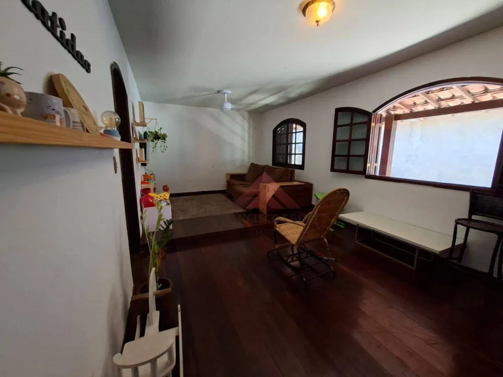 Casa, 3 quartos, 229 m² - Foto 3